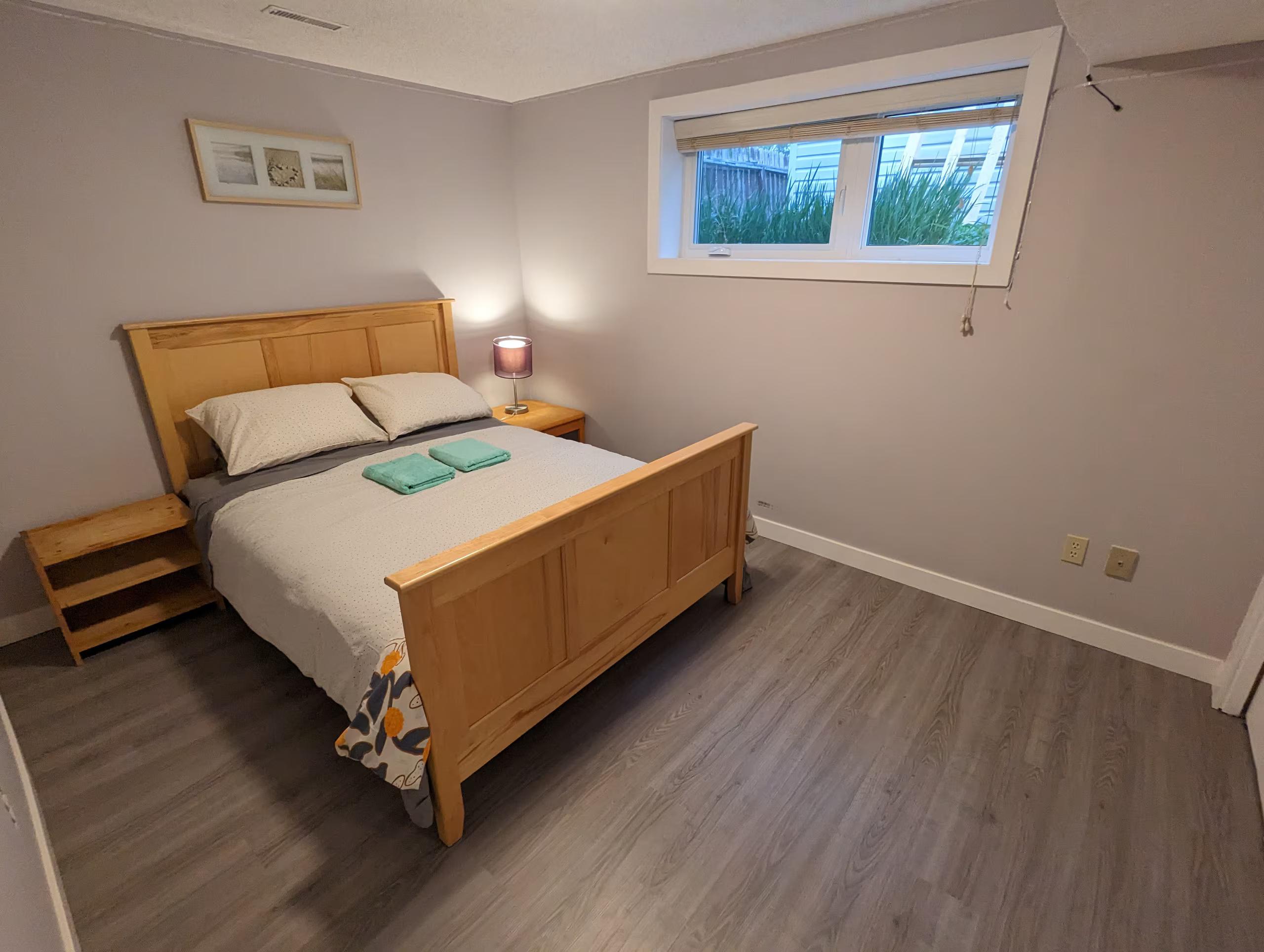 2BR Lower Suite | Shared Fenced Yard photo 27