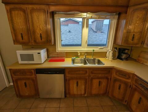 3BR Home | Fenced Yard + Workspaces photo 6