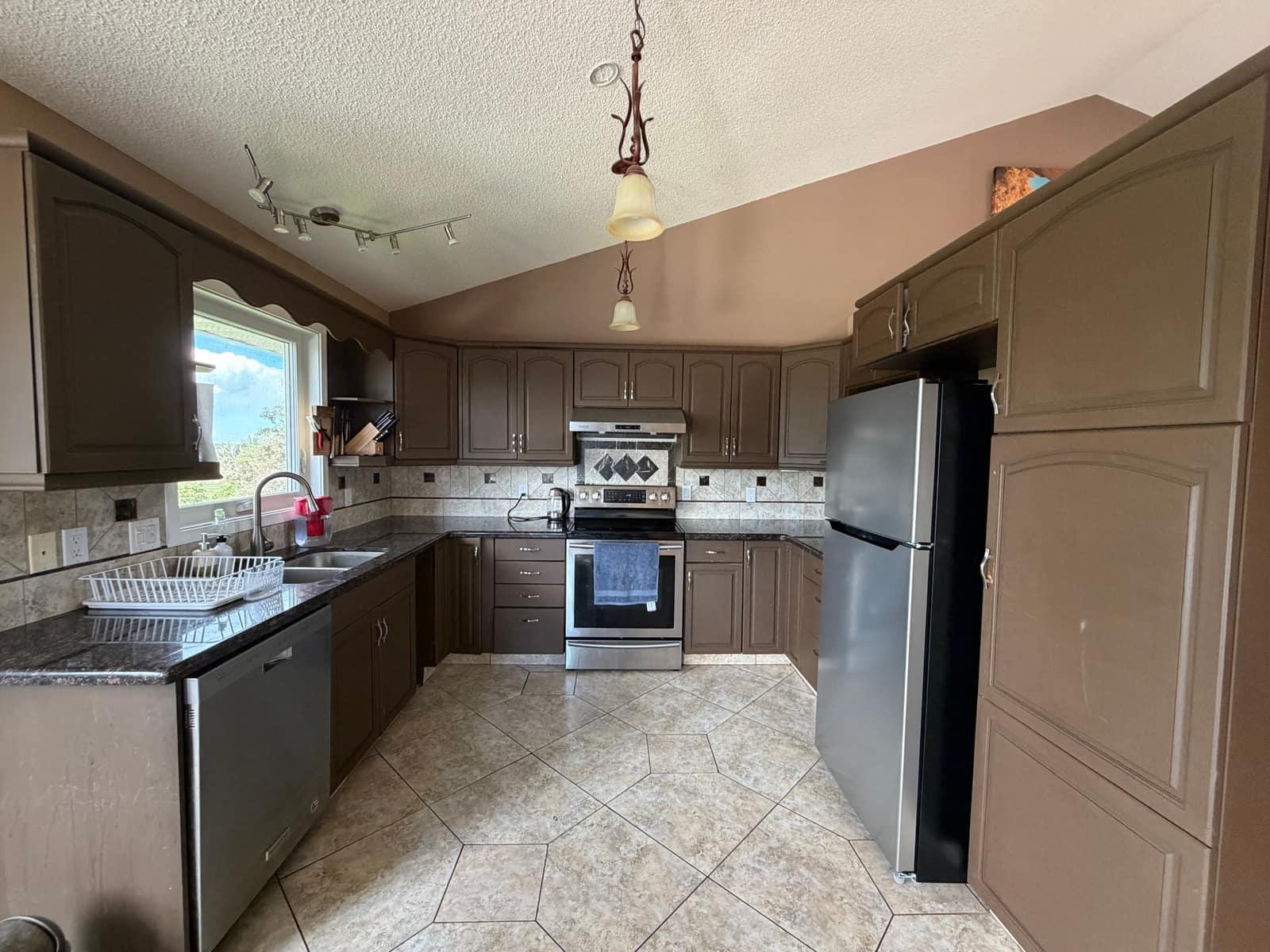 4BR Home | 3 Baths + Ping Pong photo 14